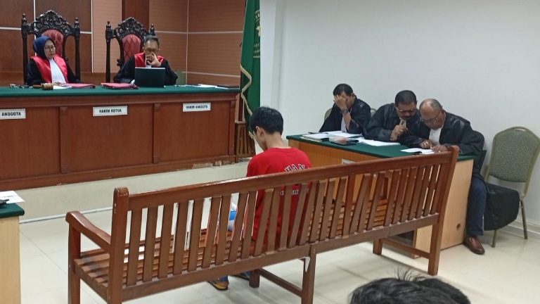 PLEDOI: Tersangka Fandi Ramadhan saat menghadiri sidang Pledoi di PN Batam, Senin (23/2/2026). (Dok: istimewa)