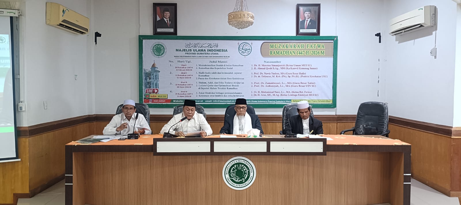 HADIR: Kakanwil Kemenag Sumut H. Ahmad Qosbi hadir pada kegiatan Muzakarah Khusus Ramadan 1447 H di Aula Majelis Ulama Indonesia Provinsi Sumatera Utara, Minggu (22/2/2026). (Dok: istimewa)