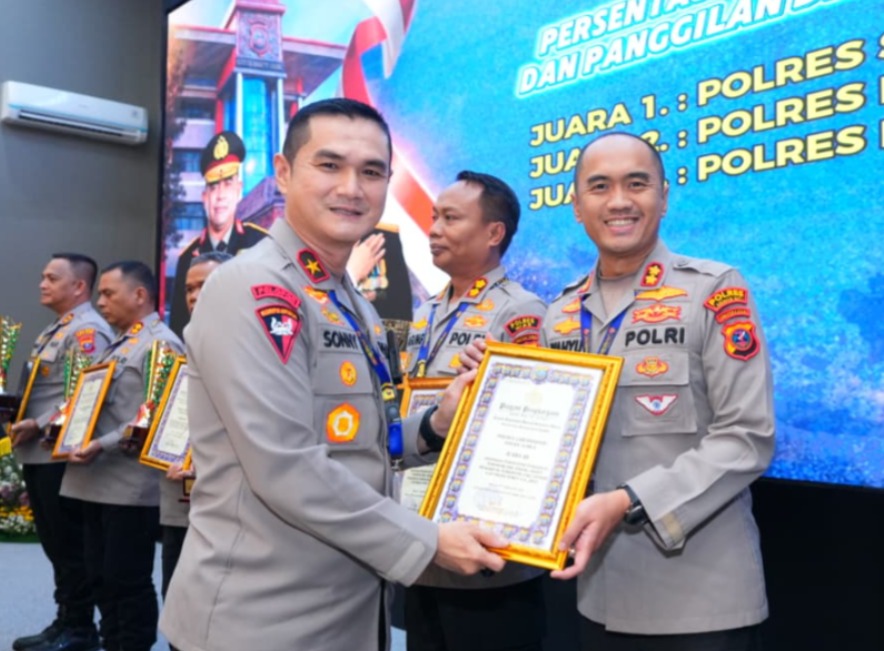 Wakapolda Sumut mengerahkan penghargaan kepada Kapolres Labuhanbatu (fajar)