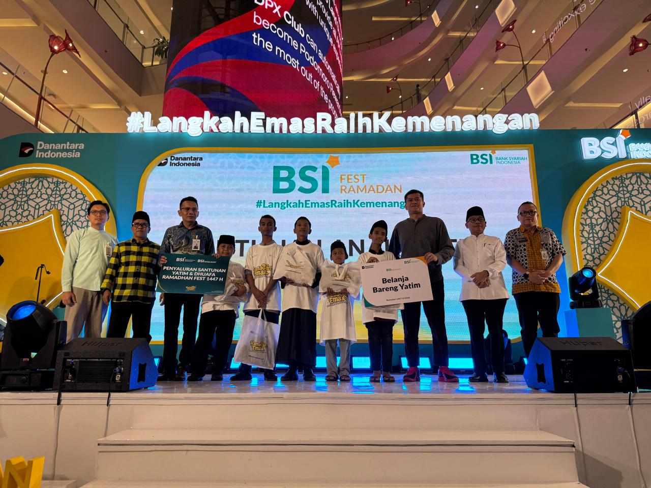 Penyaluran Santunan untuk Anak Yatim dan Dhuafa  (Triadi Wibowo)