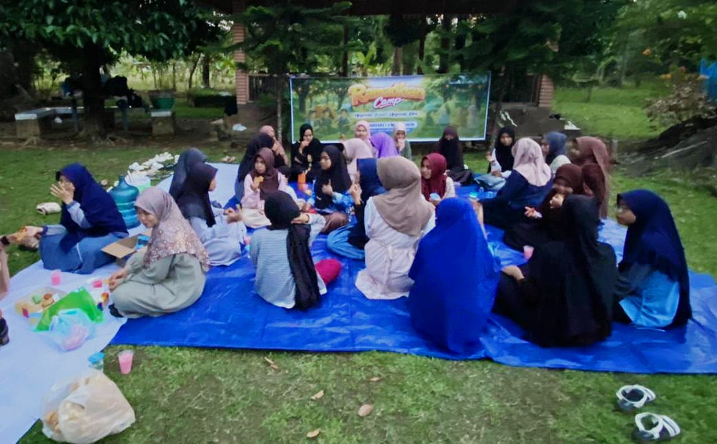 BANGUN PERADABAN: Ramadan Camp Forum Muda Langkat di Taman Asrin Dusun IV Desa Pantau Gemi Stabat, Sabtu (28/2). (Istimewa/Sumut Pos)