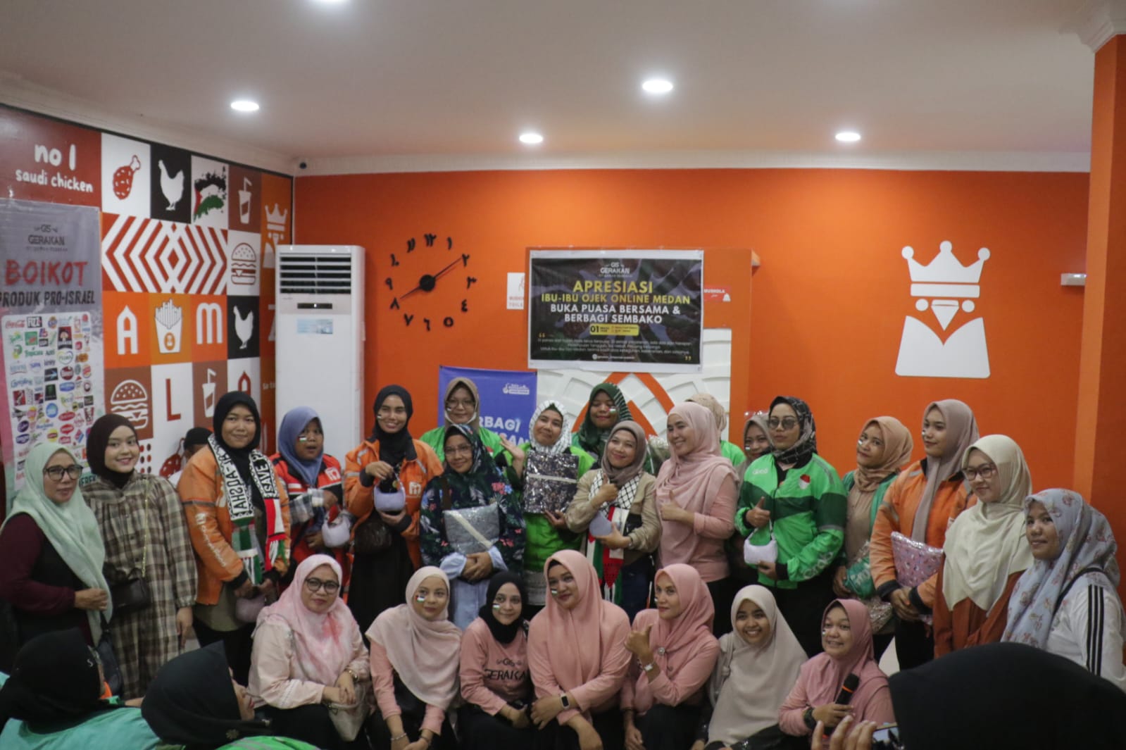 BERSAMA: GIS melaksanakan buka puasa bersama dengan driver ojol wanita, Minggu (1/3/2026). (Dok: istimewa)