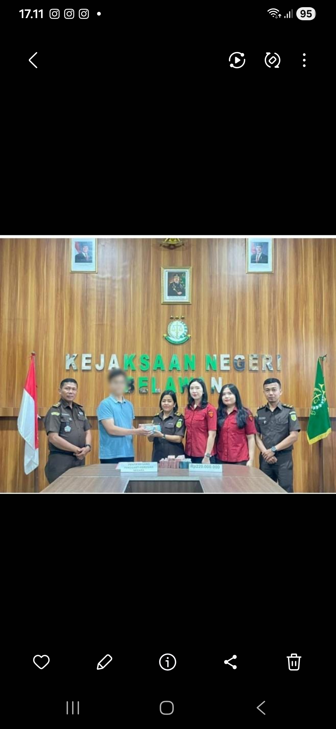 KORUPSI: Kejaksaan Negeri Belawan menerima penyerahan uang pengganti sebesar Rp220.000.000 dalam perkara dugaan tindak pidana korupsi Dana BOS di SMA Negeri 16 Medan Tahun Anggaran 2022 hingga 2023. 
