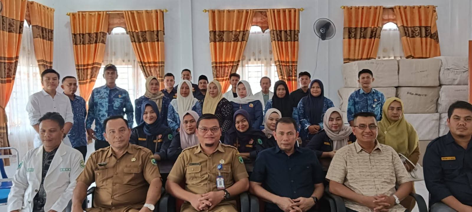  Dinas Sosial Kabupaten Padang Lawas Utara melalui kolaborasi lintas elemen relawan sosial. (MITRA HARAHAP/SUMUT POS)