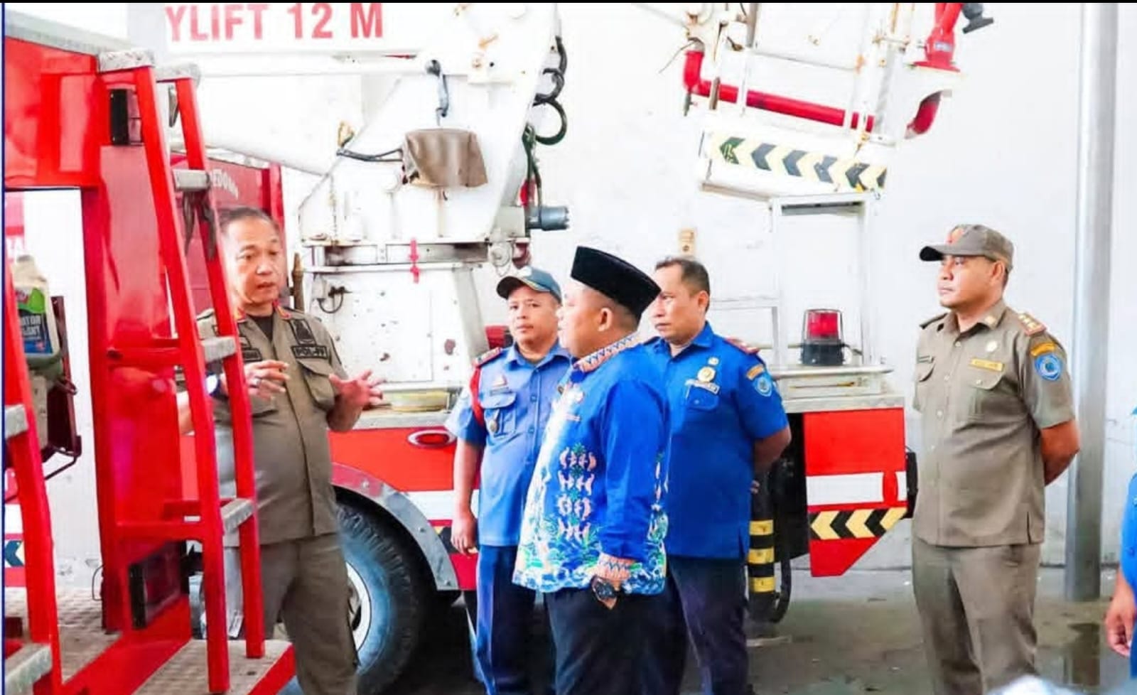 Wakil Bupati Labuhanbatu melakukan inspeksi mendadak (sidak) ke Kantor Satpol PP dan Damkar (Fajar/Sumut Pos)