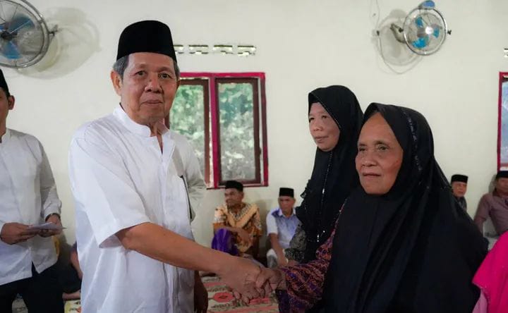 Wakil Bupati Padang Lawas Utara (Paluta), H. Basri Harahap,  Safari Ramadan Pemkab Paluta di Masjid Raya Al-Ihsan, Desa Batu Nanggar. (MITRA HARAHAP/SUMUT POS)