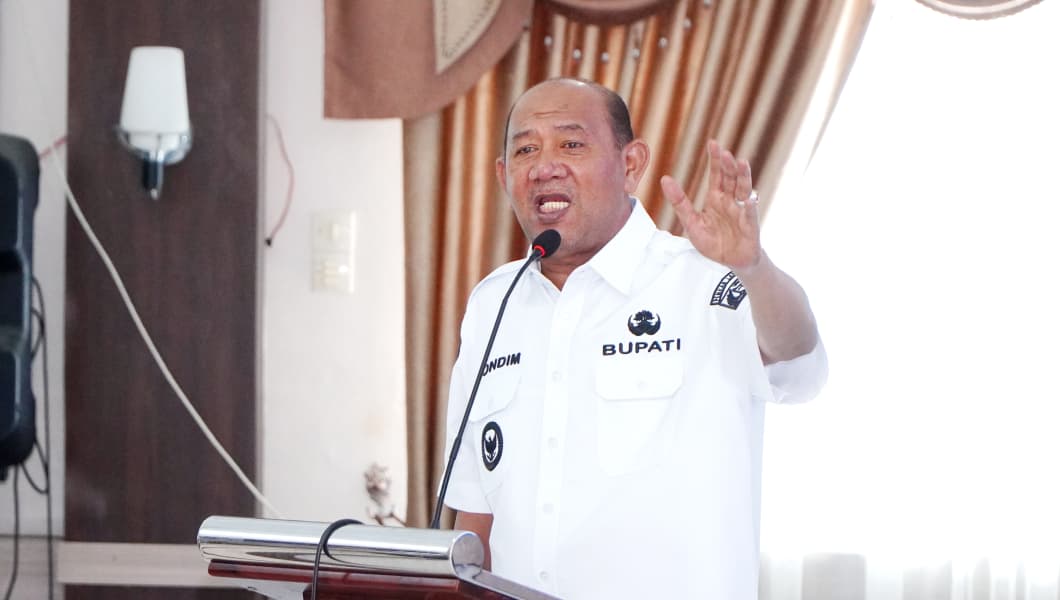  Bupati Langkat, Syah Afandin saat membuka dialog kinerja penyampaian SAKIP di ruang pola. (Diskominfo Langkat/Sumut Pos)