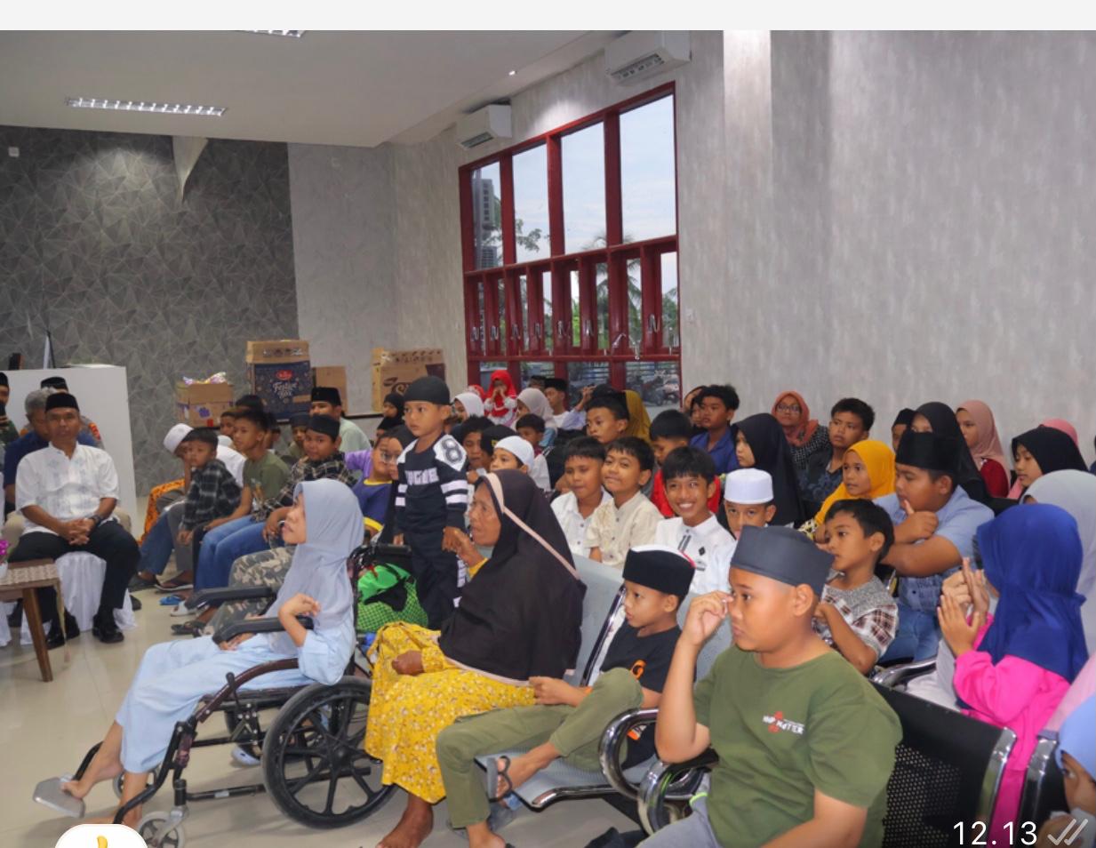 SANTUNI : Imigrasi Belawan Santuni 100 Anak Yatim, Perkuat Kepedulian Sosial di Bulan Ramadan. (Dok: istimewa) 