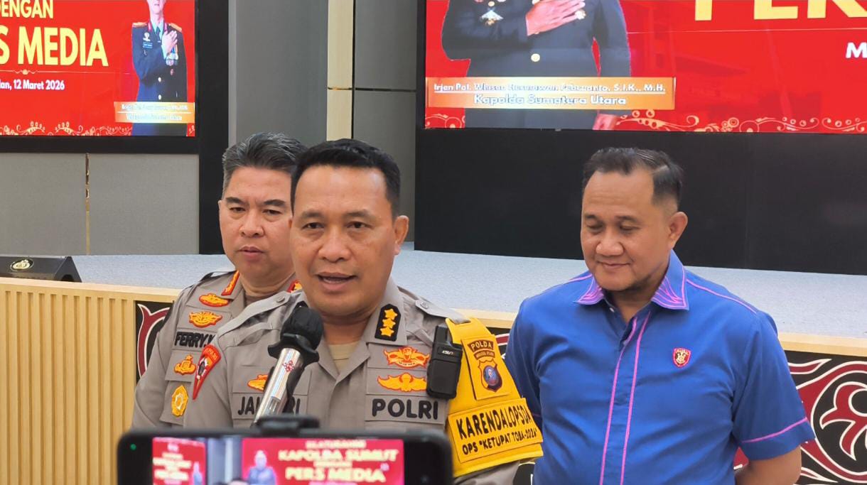 DAMPINGI: Kepala Biro Operasi Polda Sumut, Kombes Pol Dr Dwi Tunggal Jaladri didampingi didampingi Kabid Humas Polda Sumut, Kombes Pol Ferry Walintukan. (Dok: istimewa) 