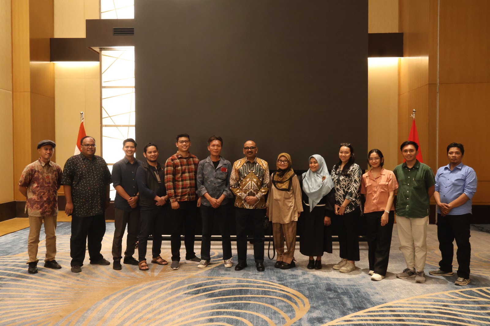 Konsul Jenderal India di Medan, Ravi Shanker Goel, bersama mitra media pada acara buka puasa bersama media di Medan (16/3). ( dok : Konsulat Jenderal India di Medan)