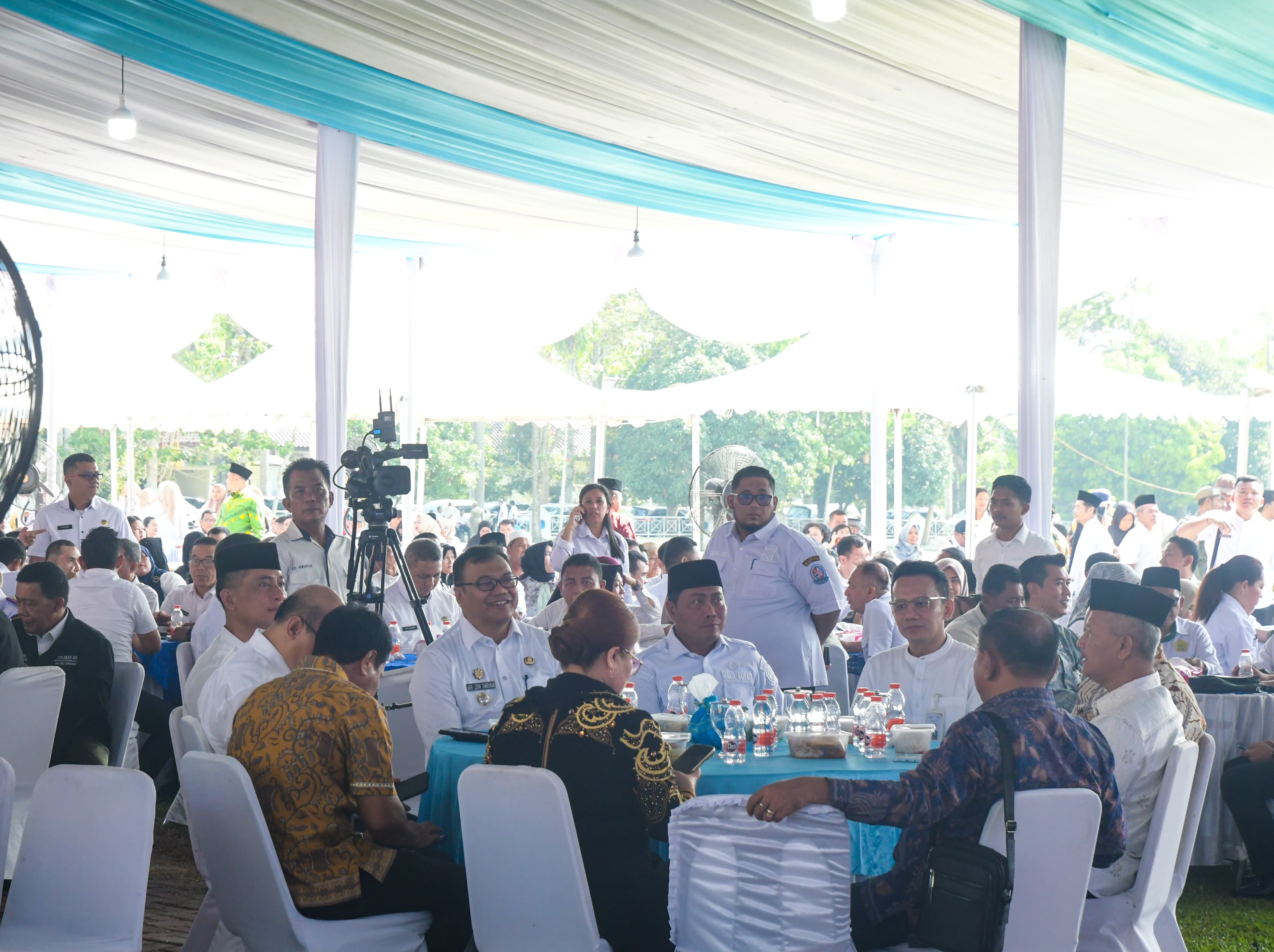 Suasana Halal Bihalal 1447 H di Alun-Alun Pemkab Deliserdang, Rabu (25/3).  (BATARA/SUMUT POS)