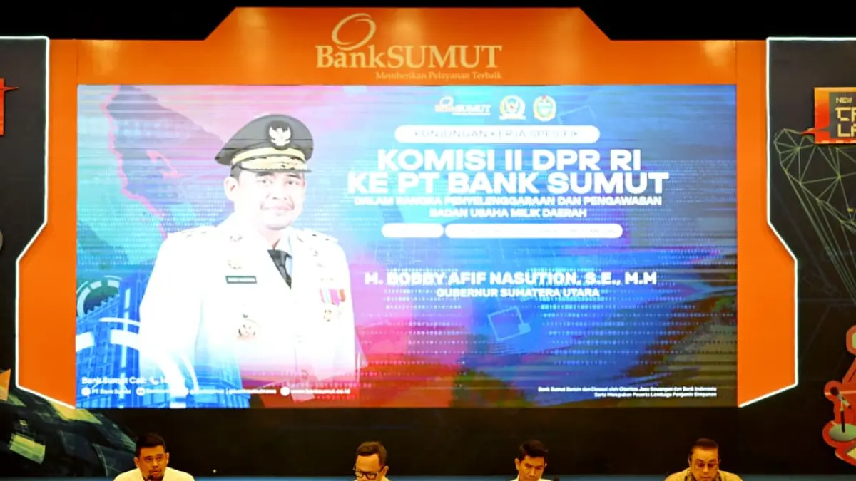 Gubernur Sumatra Utara (Gubsu) Muhammad Bobby Afif Nasution, Wakil Mendagri Bima Arya, dan Wakil Ketua Komisi II DPR RI Bahtra saat Kunjungan Kerja Spesifik Komisi II DPR RI ke PT Bank Sumut dalam rangka penyelenggaraan dan pengawasan Badan Usaha Milik Daerah, Medan, Rabu (1/4/2026). (Foto: Diskominfo Sumut)