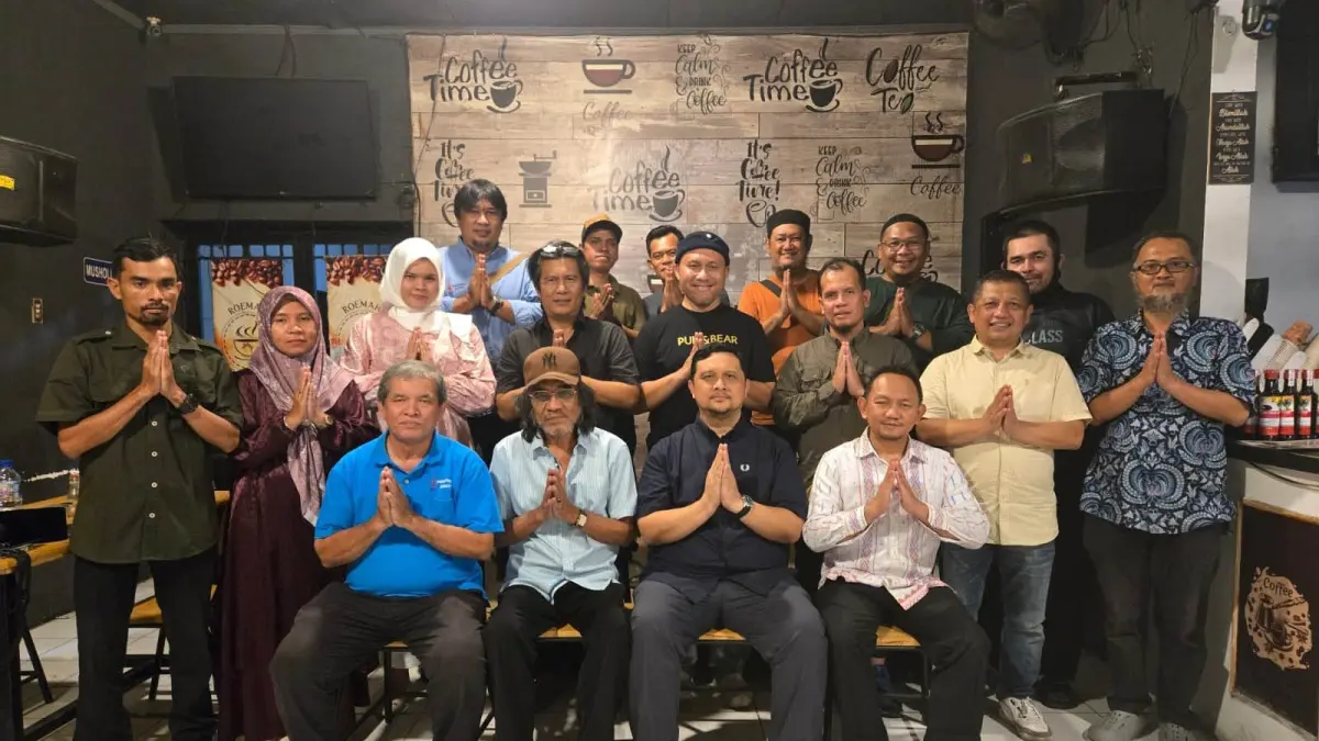 BERSAMA: Pengurus GABSI Sumut diabadikan bersama usai menggelar kegiatan Halal Bihalal di Medan, Kamis (2/4/2026). (Dok Pribadi)