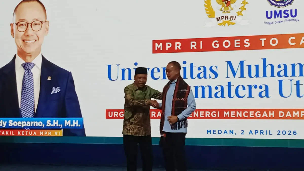 GOES TO CAMPUS: Dr. Eddy Soeparno, M.H (kanan) didampingi rektor UMSU menghadiri MPR RI Goes to Campus, Kamis (2/4). (Deddi Mulia Purba/Sumut Pos)