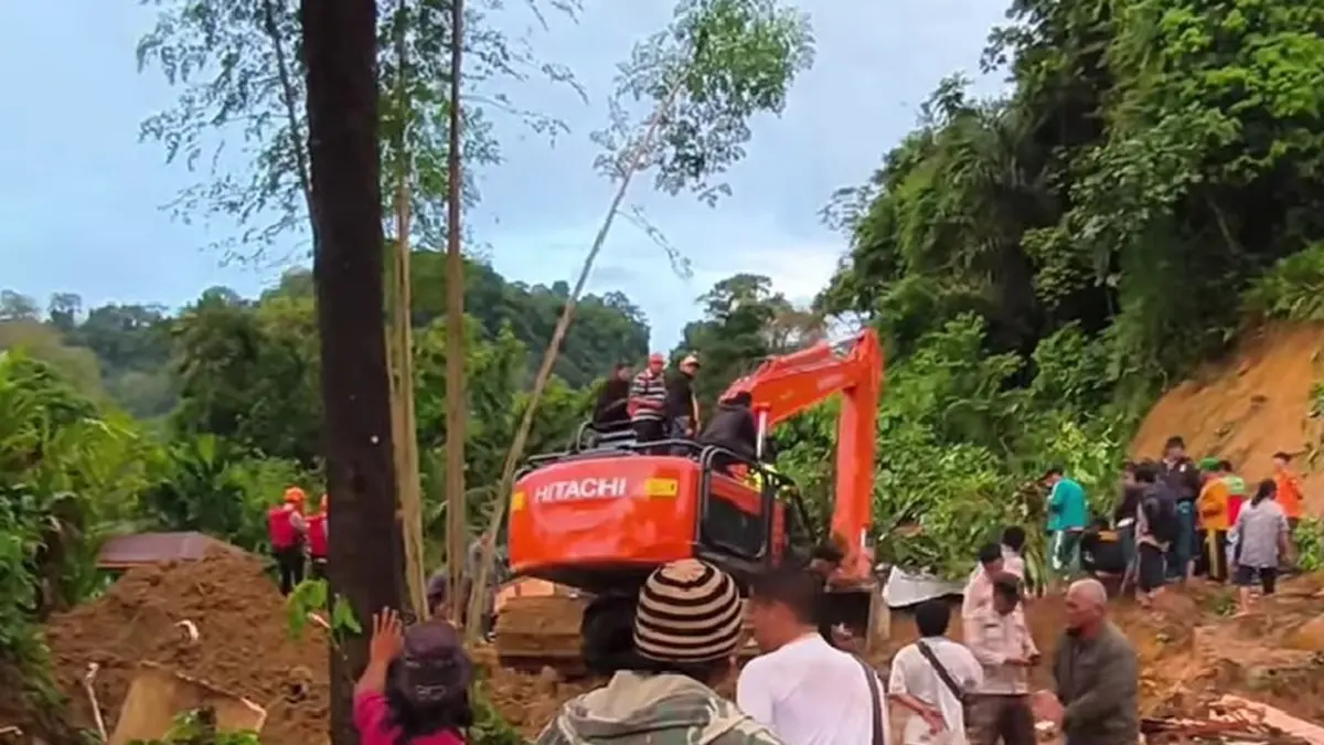 LONGSOR: Bencana tanah longsor terjadi di kawasan Sembahe, Kecamatan Sibolangit, Kabupaten Deli Serdang, pada Rabu (8/4/2026) dini hari sekitar pukul 02.25 WIB. (Dok: istimewa)