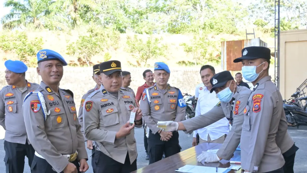 Propam Polda Sumatera Utara melaksanakan Operasi Gaktibplin dengan   menyisir kesiapan dan integritas personel di Polres Labusel. (KHAIRUDDIN/SUMUT POS)