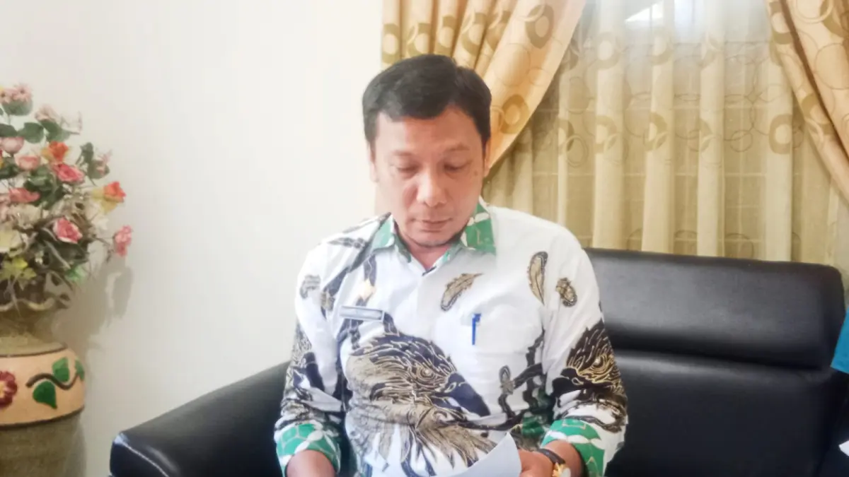 Kepala Dinas Perkimtan Kota Tebing Tinggi, Viktor Agus Timbul Nainggolan, saat ditemui di ruang kerjanya di Jalan Gunung Leuser, Kota Tebing Tinggi (9/4/2026). (Azan Purba/Sumut Pos)