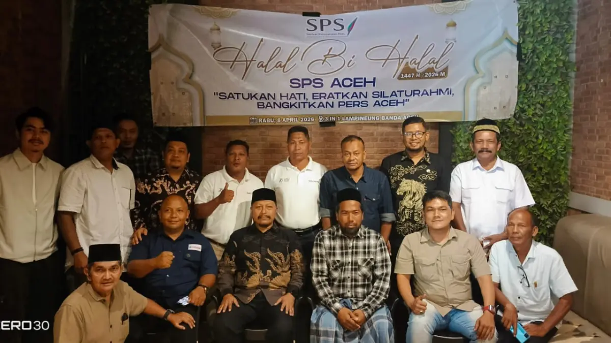 Pengurus dan anggota Serikat Perusahaan Pers (SPS) Provinsi Aceh saat acara Halal Bi Halal di Aula 3 In 1, Lambhuek, Banda Aceh, (8/4/2026).