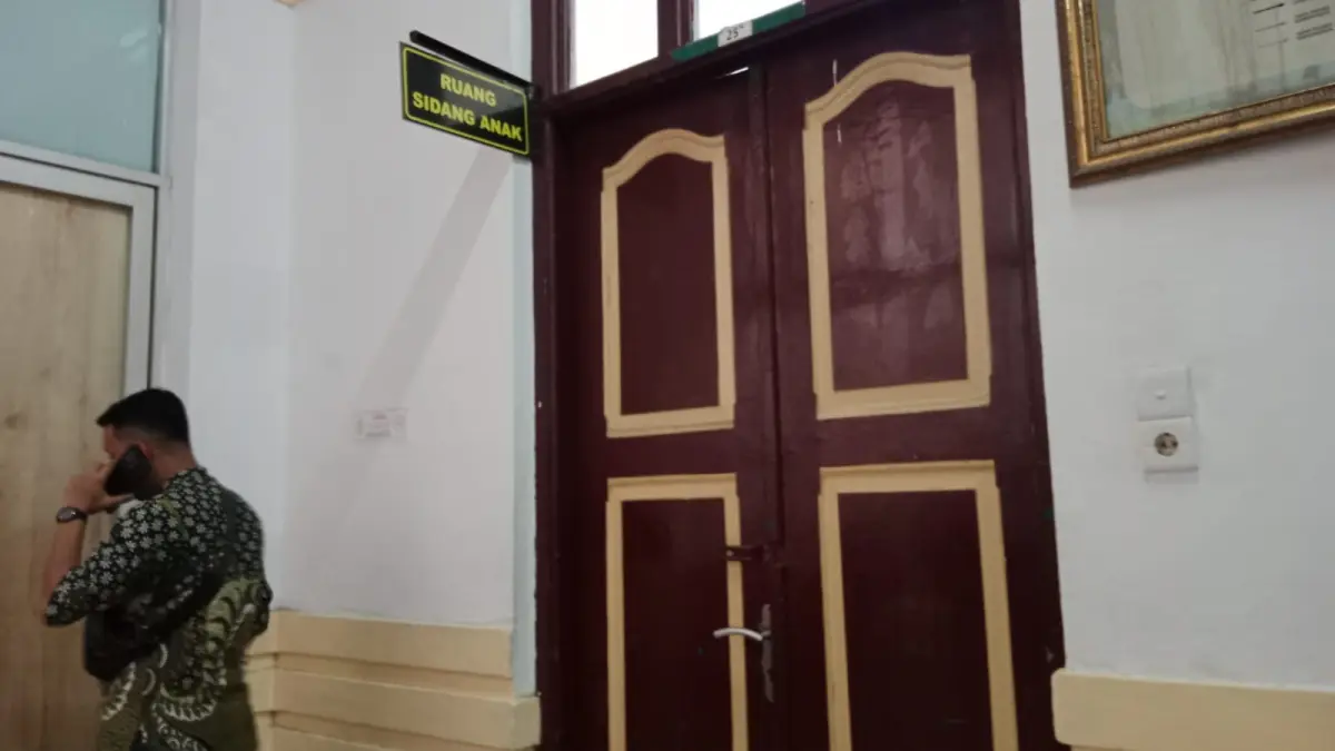 ANAK: Ruang sidang anak tempat berlangsungnya sidang yang digelse tertutup di PN Medan, Senin (13/4/2026). (Dok: istimewa)
