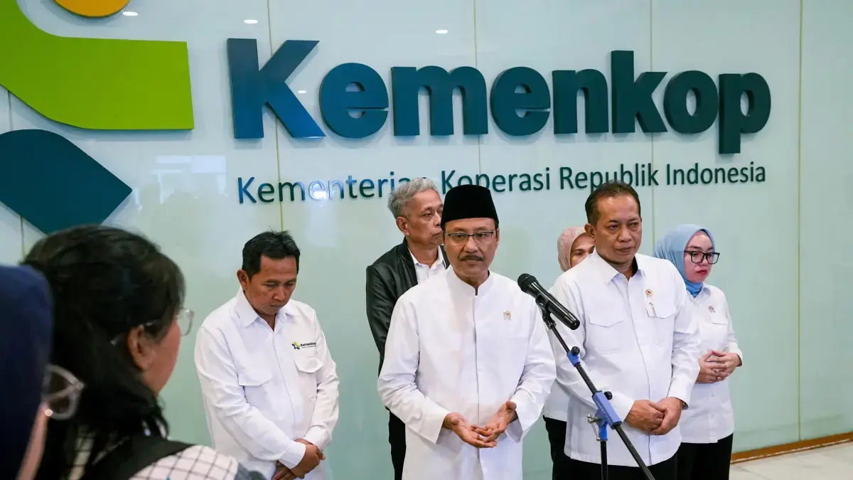 Menteri Sosial Saifullah Yusuf bertemu dengan Menteri Koperasi Ferry Juliantono. (Dok: istimewa)

