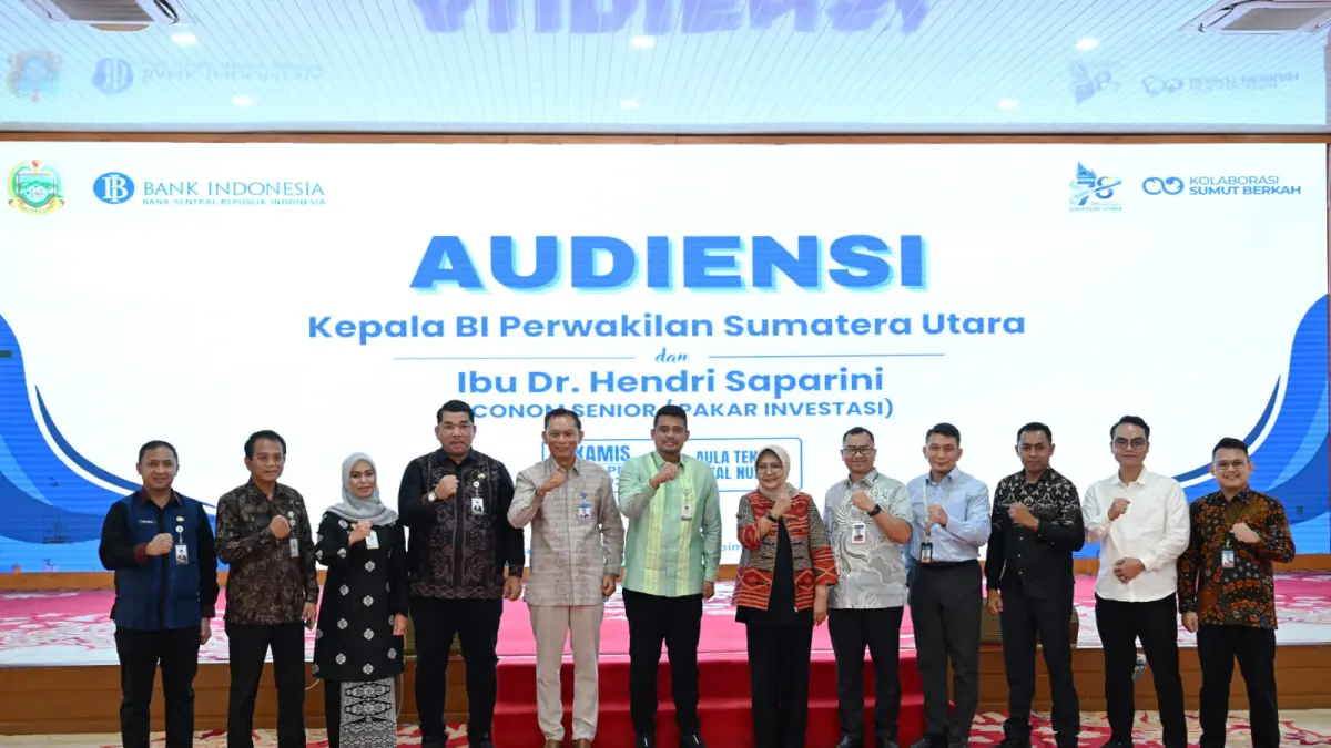AUDENSI: Gubsu Muhammad Bobby Afif Nasution di damping sejumlah OPD,  menerima audiensi Kepala Perwakilan BI Provinsi Sumut Rudy Brando Hutabarat bersama ekonom senior dan pakar investasi nasional Hendri Saparini, Kamis (16/4/2026). (Dok: Diskominfo Sumut)







​

