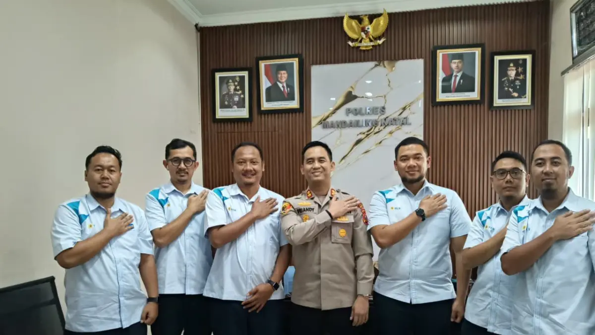 PLN UP3 Padangsidimpuan bersama Kapolres Mandailing Natal siap bersinergi melayani sepenuh hati dalam pengamanan kelistrikan untuk keselamatan masyarakat. (ISTIMEWA/SUMUT POS)