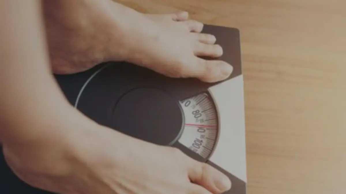 ilustrasi, menurunkan berat badan idealnya jangan terlalu ekstrem karena bisa mengganggu kesehqtan. (freepik.com)