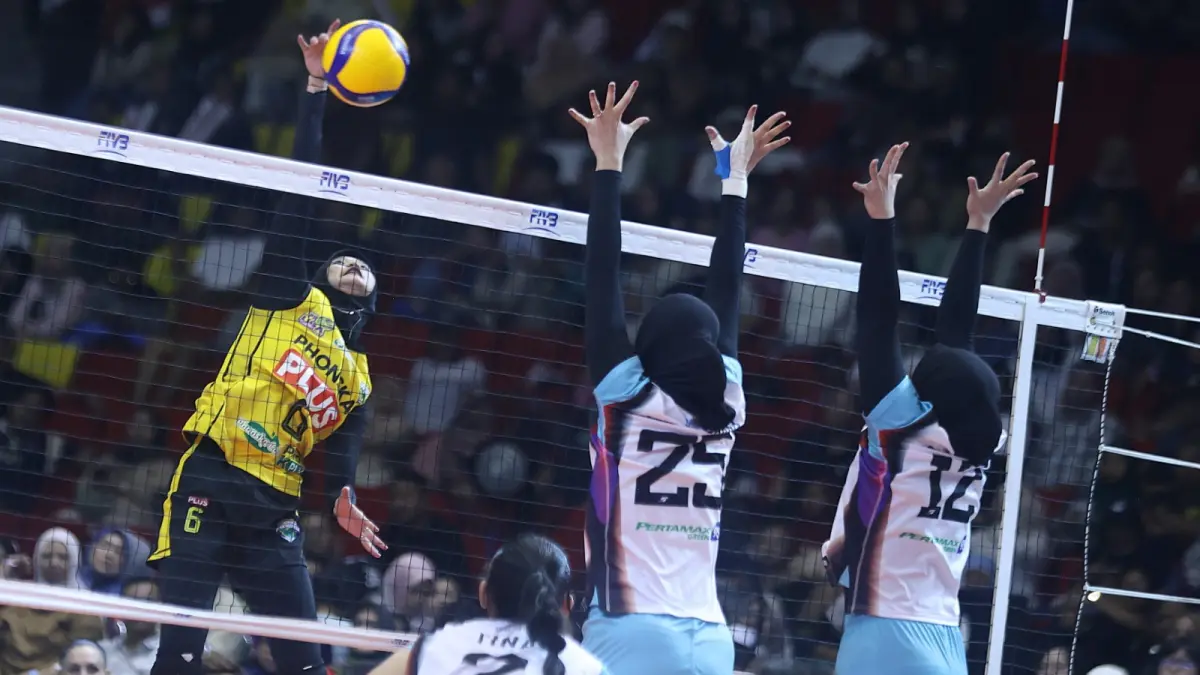 Tim pelapis JPE dan Phonska Plus saat saling berhadapan di Proliga 2026. (Dok: Proliga)