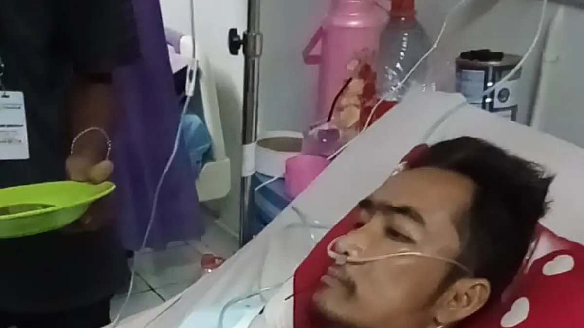 Armei Karter Tambunan saat menjalani perawatan karena mengidap tumor ganas usus. (istimewa/Sumut Pos)
