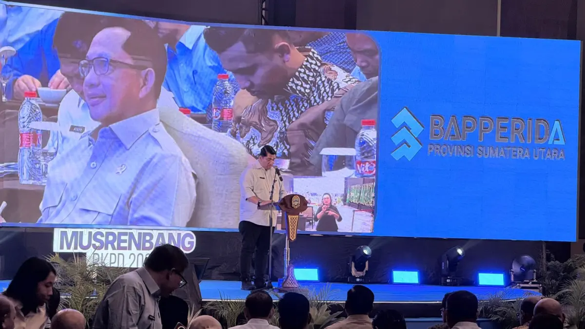 SAMBUTAN: Kepala Bapperida Sumut, Dicky Anugerah saat memberikan sambutan pada pembukaan Musrenbang, di Hotel Santika, Medan, Rabu (22/4/2026). (Dok: istimewa)

