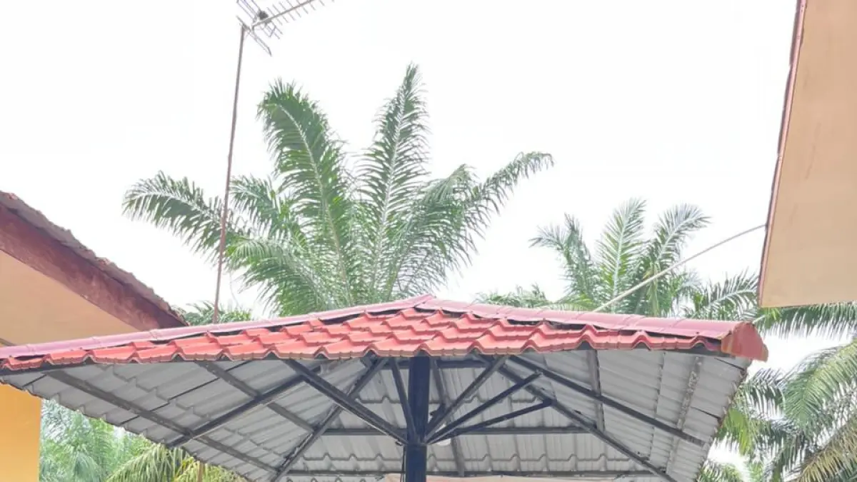 DISKUSI: Suasana silaturahim dan diskusi santai antara Sat Intelkam Polres Serdang Bedagai bersama wartawan mitra humas di sebuah lokasi terbuka, Sabtu (25/04 ).(Dok: Fadli/ Sumut Pos)
