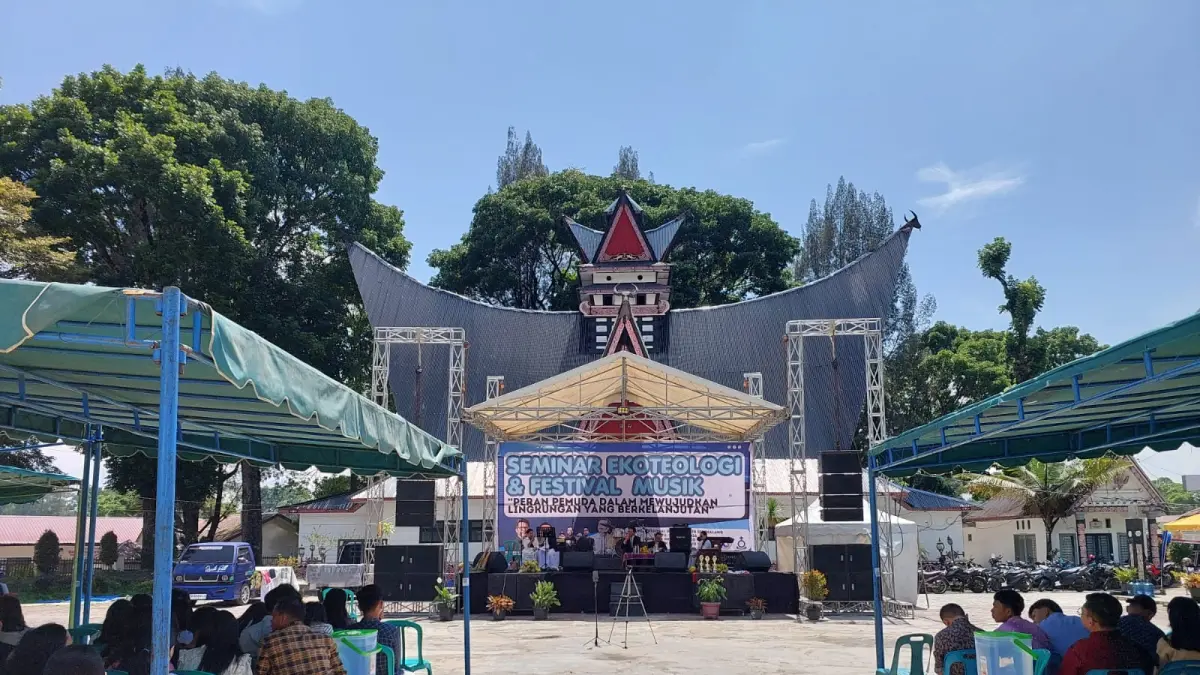 SEMINAR: YDPK bekerjasama dengan HKBP Distrik VI Dairi, menggelar seminar Ekoteologi mengajak pemuda wujudkan lingkungan berkelanjutan di gedung Nasional Djauli Manik, Sidikalang, Sabtu (25/4/2026).(Dok: istimewa)