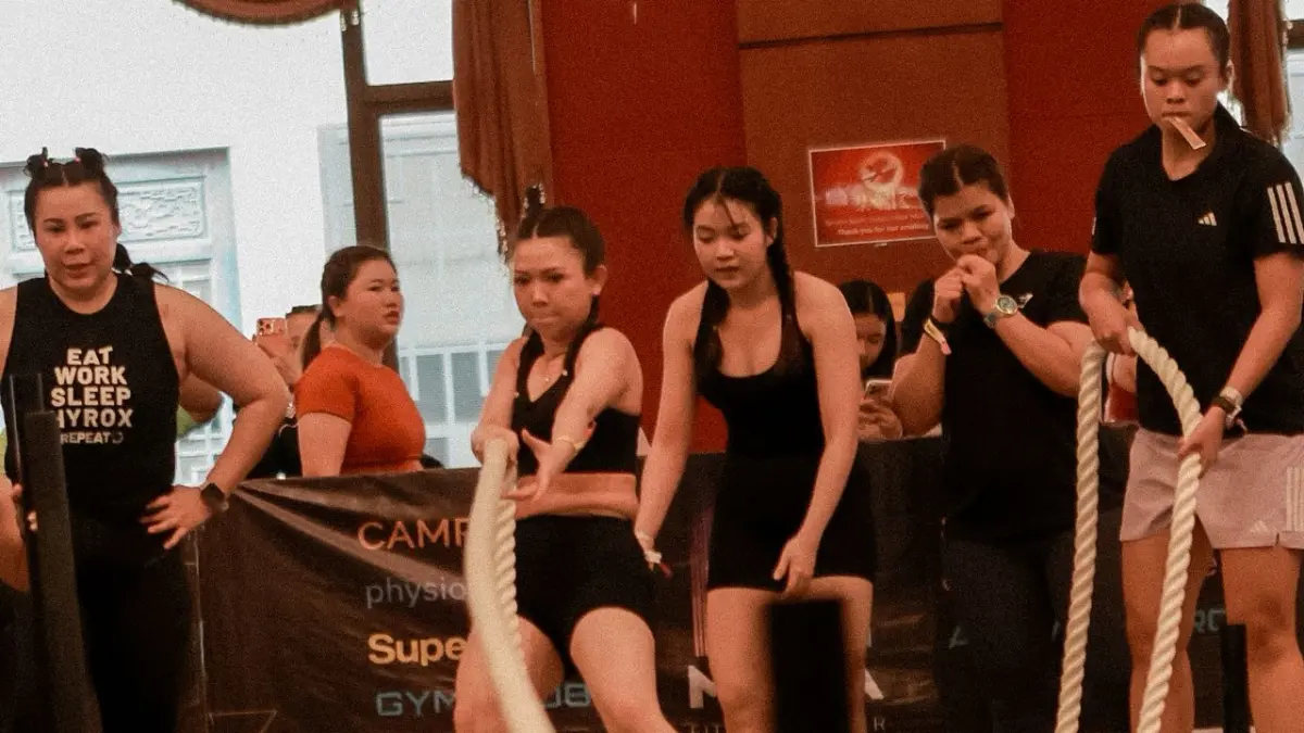 HYROX: Vincentia Laksono saat mengikuti Hyrox Race Simulation di Mega Fitness Center Cemara Asri, Minggu (26/4/2026). (Dok: istimewa)