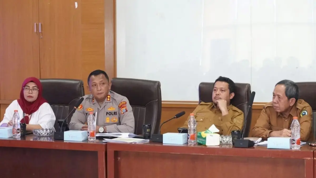  Kapolres Tapanuli Selatan dan Bupati Padang Lawas Utara dalam rapat koordinasi Gugus Tugas Reforma Agraria ( GTRA), Selasa 28 April 2026. (Mitra Harahap/Sumut Pos)