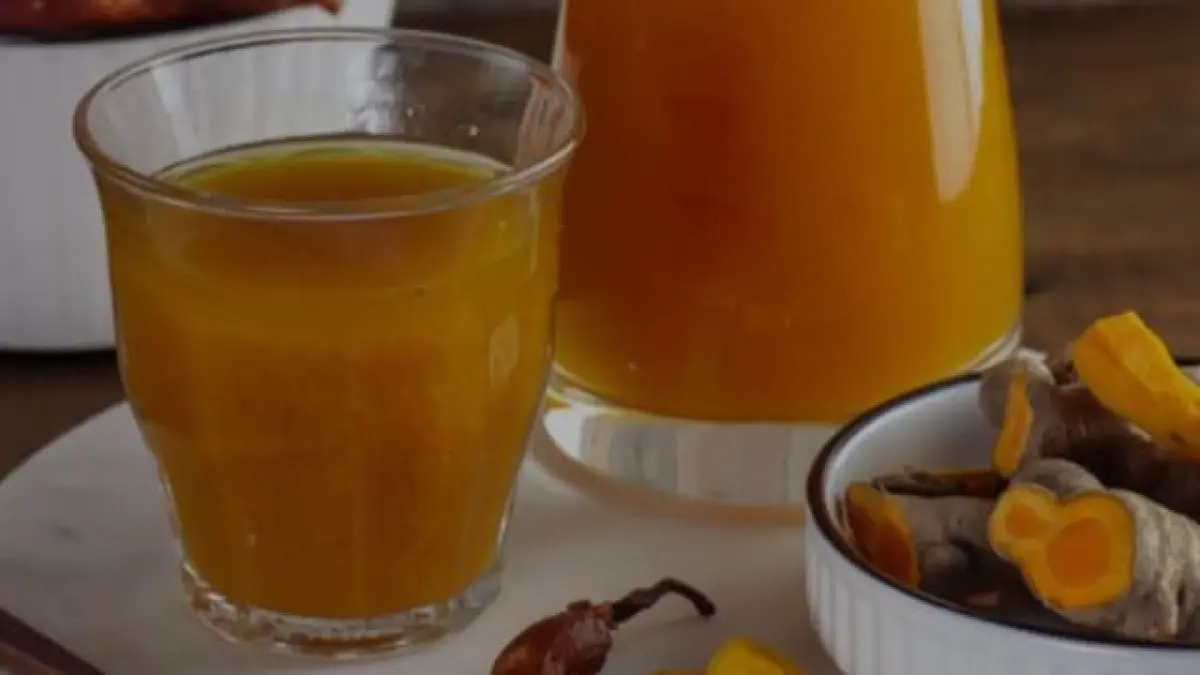 ilustrasi, kunyit asam adalah salah satu minuman herbal atau jamu yang mampu mempelancar haid. (freepik.com)