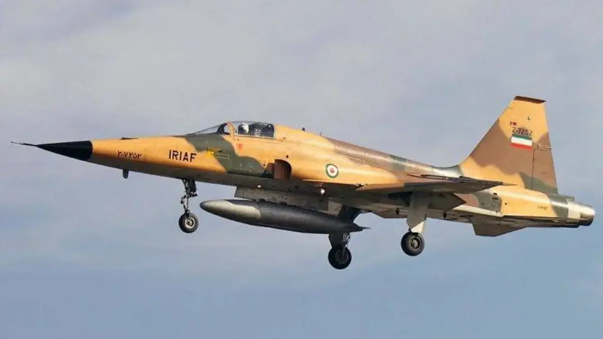 Ilustrasi pesawat tempur F-5 Iran. (Aznews TV).
