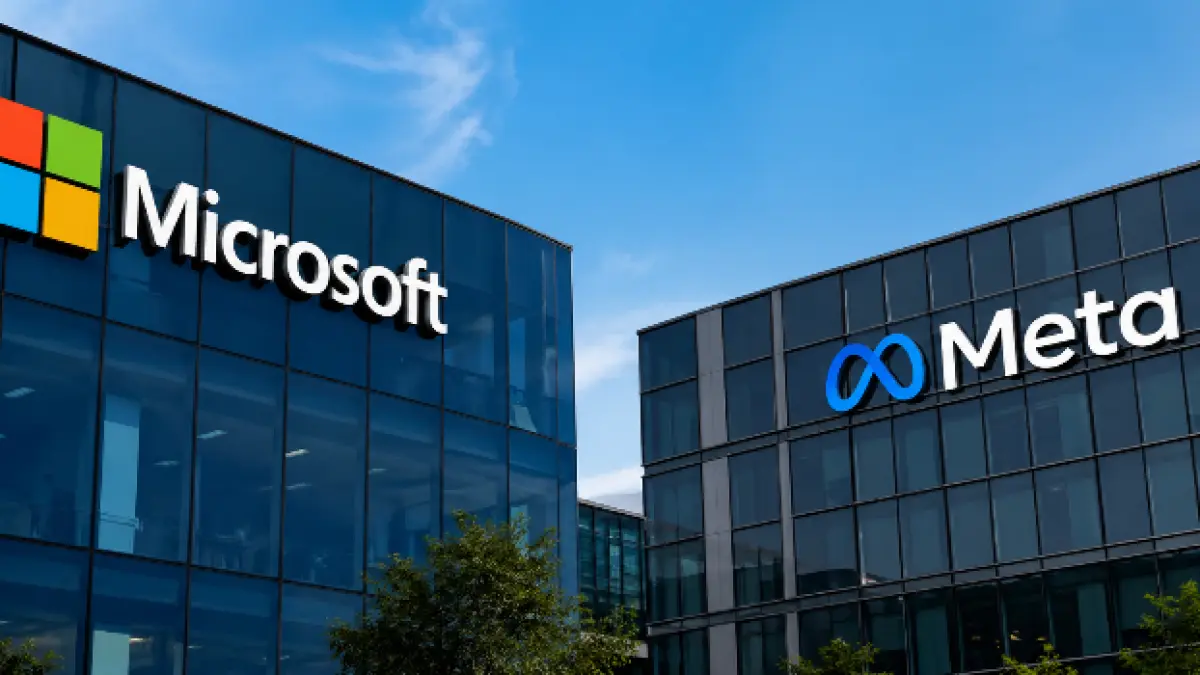 Dua raksasa teknologi, Microsoft dan Meta melakukan pemangkasan ribuan karyawan sebagai bagian dari strategi efisiensi dan pergeseran fokus bisnis.(chatgpt)