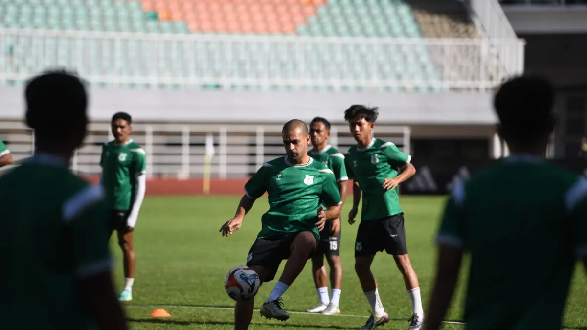 TUMPUAN: Pemain asing Clayton Da Silva menjadi tumpuan PSMS saat bertandang ke markas Persiraja Banda Aceh, Sabtu (2/5/2026). (Dok: PSMS)
