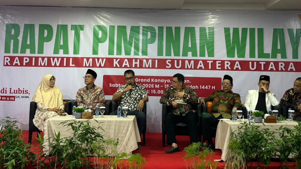 HADIR: Rektor Universitas Labuhanbatu, Ade Parlaungan Nasution saat menghadiri Rapimwil KAHMI Sumut 2026 di Hotel Grand Kanaya, Medan. (Dok: Fajar/ Sumut Pos)