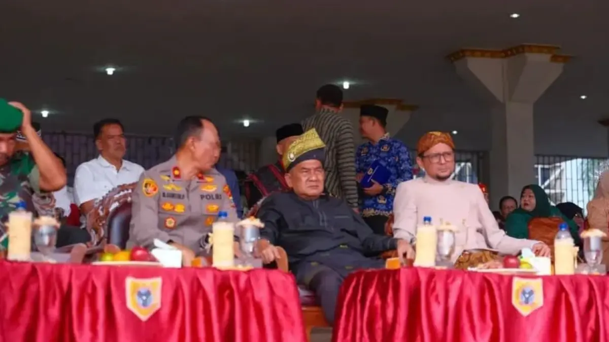Bupati Labusel bersama Forkopimda Labusel saat menghadiri peringatan Hardiknas. (ISTIMEWA/SUMUT POS)