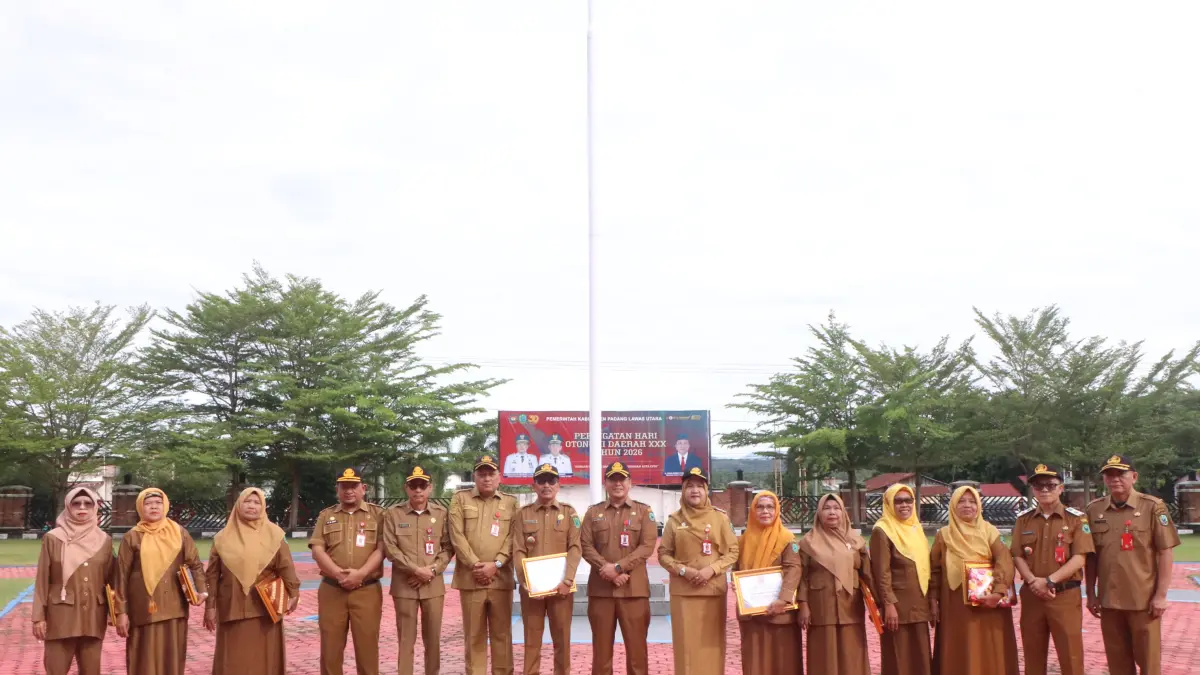 Sebanyak 11 ASN Paluta terima penghargaan usai purna bakti, Senin 4 Mei 2026. (IST)