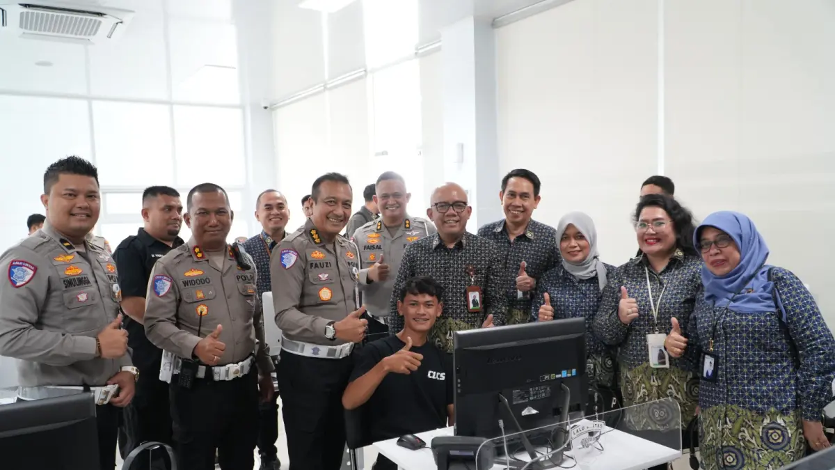 TEST: BPJS Kesehatan bersama dengan Polri melaksanakan kegiatan Field Test Integrasi Sistem Mandatory Kepesertaan JKN Aktif gada Layanan Surat Izin Mengemudi (SIM) di Satuan Penyelenggara Administrasi SIM (Satpas) Polrestabes Medan, pada Selasa (5/5/2026). (Istimewa/Sumut Pos)