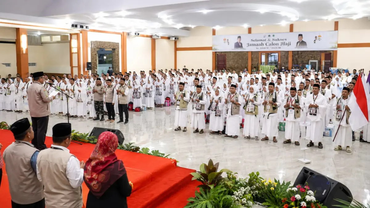KLOTER: PPIH Embarkasi Medan, melepas kloter terakhir dalam acara seremoni di Asrama Haji Medan, Senin (11/5/2026). (Dok: istimewa)
