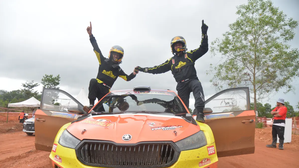 RALLY: Pereli asal Sumatera Utara, Musa Rajekshah atau yang akrab disapa Ijeck, berhasil menyelesaikan putaran kedua Kejuaraan Nasional (Kejurnas) Rally Banua 2026 yang digelar di Kalimantan Selatan.(Dok: Musa Rajeckshah)