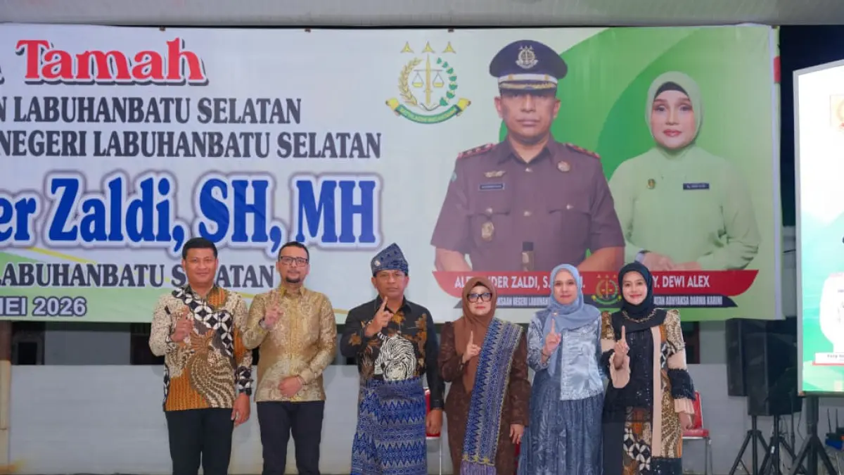 Bupati Labusel Fery Sahputra Simatupang S.H saat acara sambut kejari Labusel Alexander Zaldi SH. (Khairuddin/Sumut Pos)