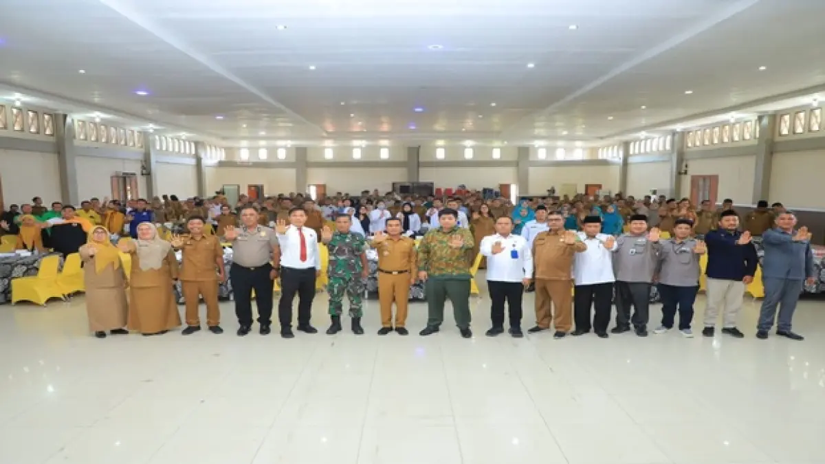  Pemkab Labura Jadikan Kades Garda Terdepan Pemberantasan Narkoba. ( Asri Tarigan/Sumut Pos )