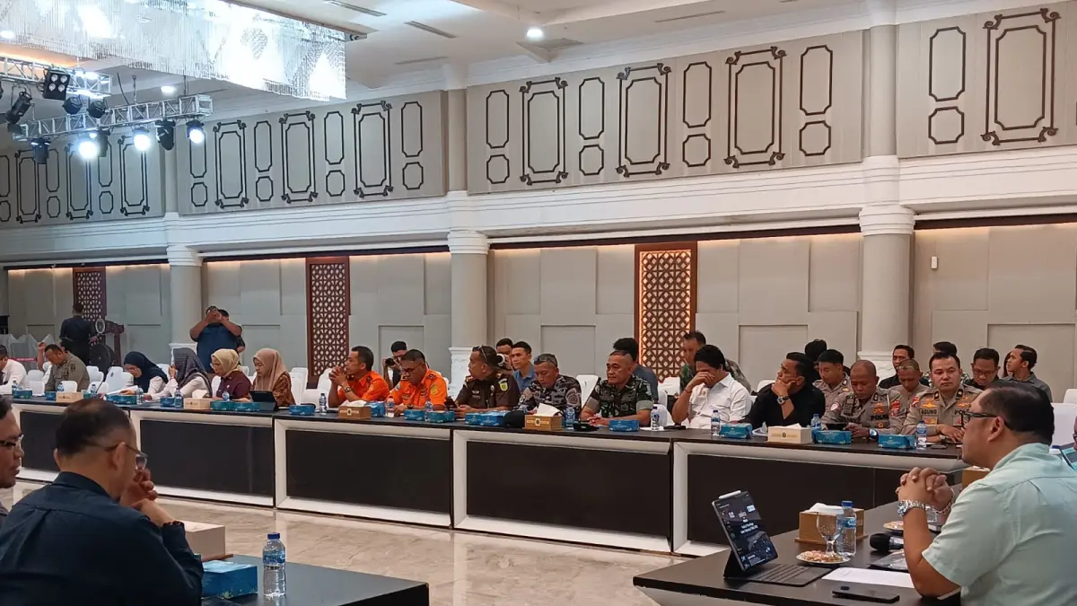 RAPAT : Komando Daerah Angkatan Laut I (Kodaeral I) menghadiri rapat ajang olahraga internasional Trail Of The King–Lake Toba By UTMB 2026, Selasa (12/5/2026).(Dok: Dispen Kodaeral I)