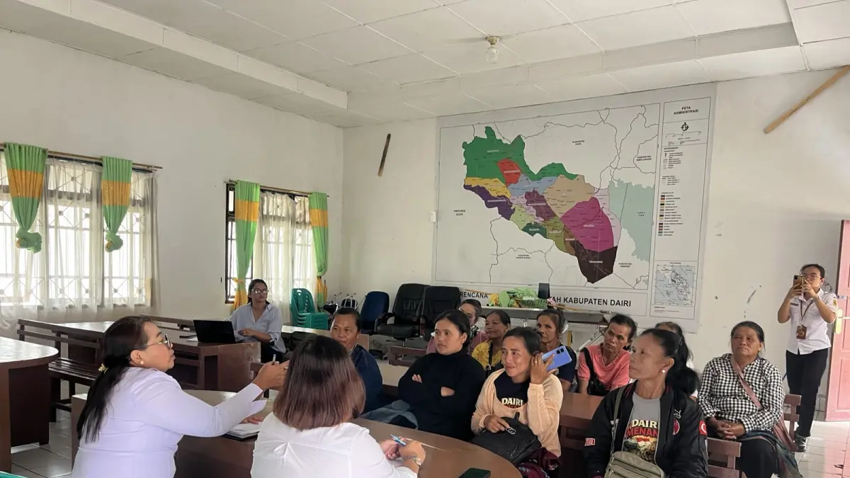 ASPIRASI: Organisasi Perempuan Desa Sinar Pagi, Kecamatan Tanah Pinem, sampaikan aspirasi ke Dinas Kesehatan mendesak pengadaan Bidan tetap di Desa mereka, Rabu (13/5/2026). (RUDY SITANGGANG/SUMUT POS)