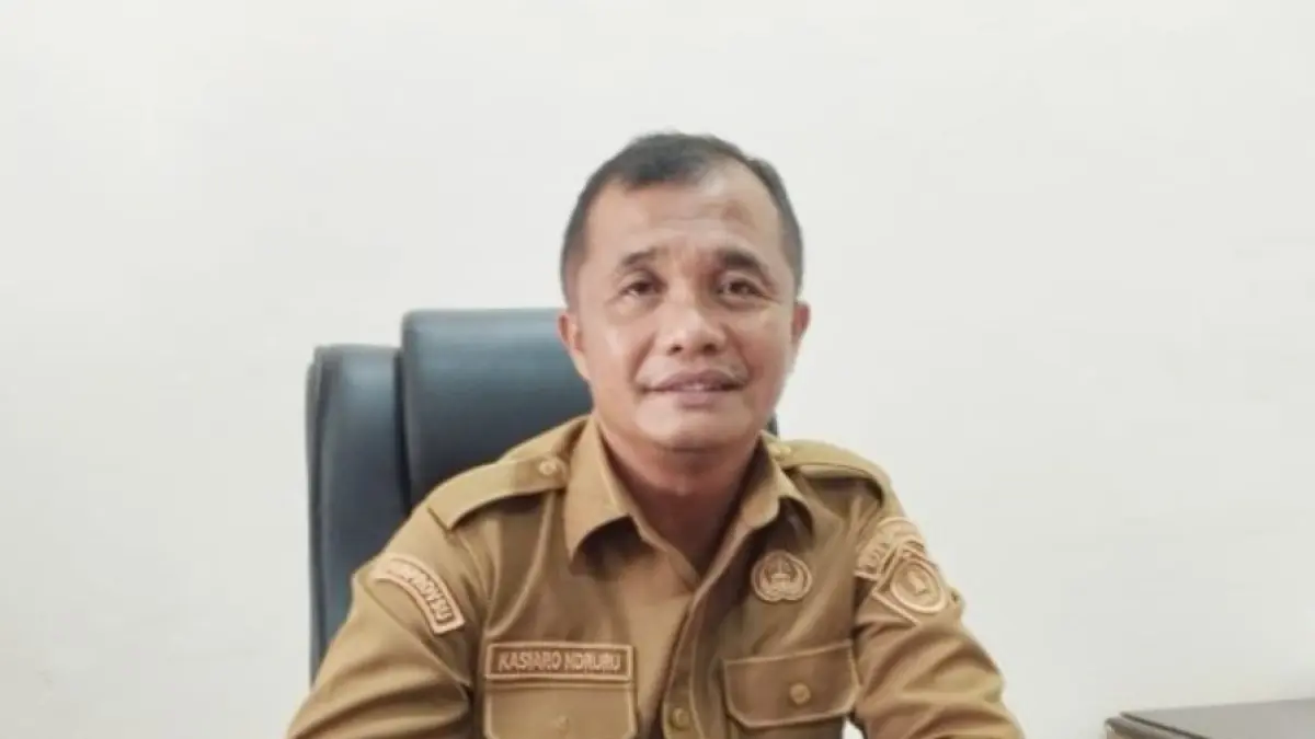 Kadis PUTR Kab. Nisel, Kasiora Ndruru.  (Eriusman Duha/Sumut Pos) 