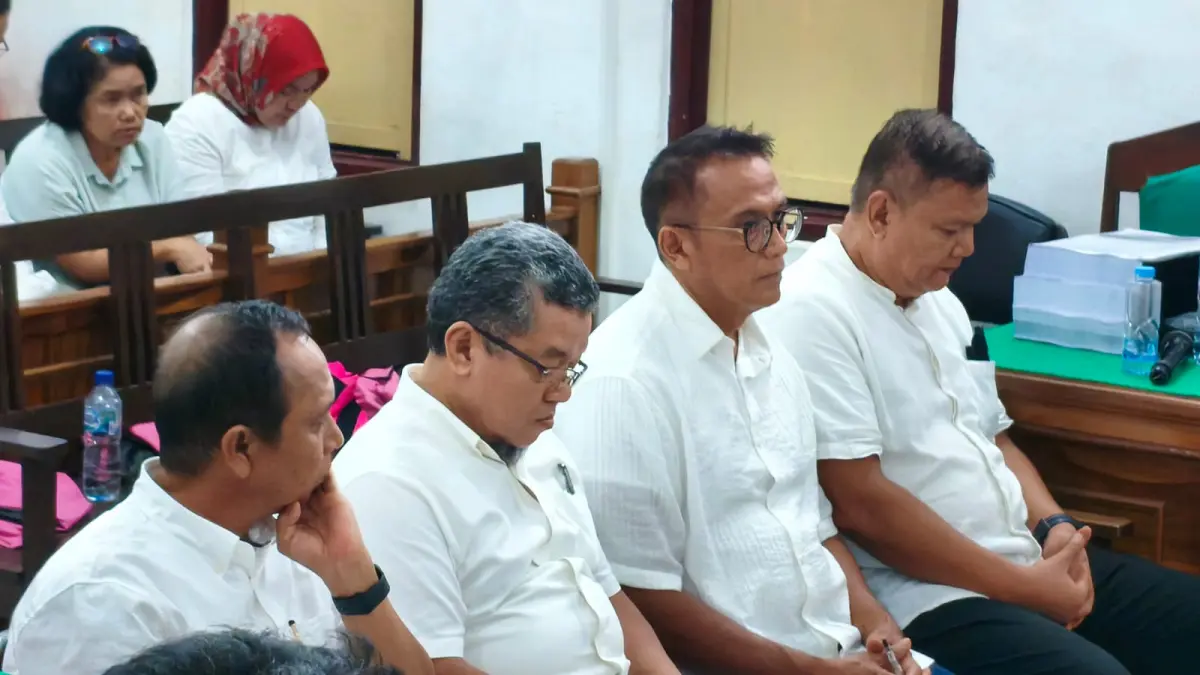 KORUPSI: Empat terdakwa korupsi kasus pengalihan aset PTPN II, menjalani sidang tuntutan di Pengadilan Tipikor Medan, Rabu (13/5/2026). (Dok: Gusman/Sumut Pos)
